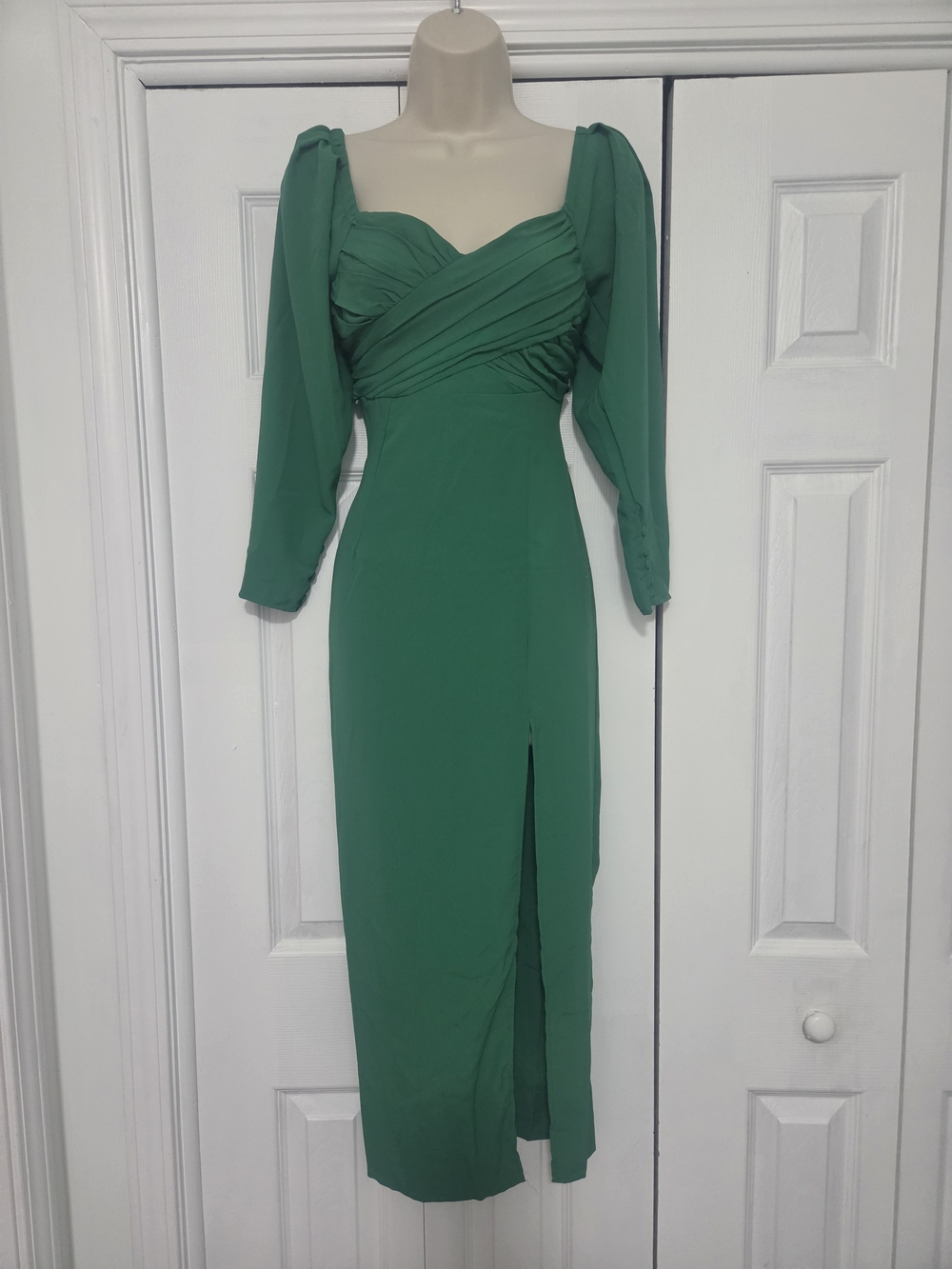 Forever 21 Emerald Green Long Sleeve Midi Dress
